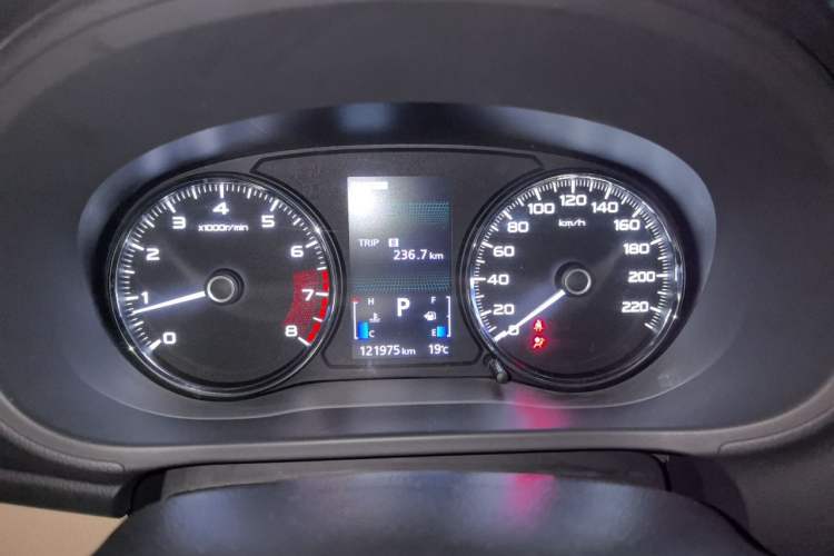 Used Mitsubishi Pajero Sport  Instrument Cluster