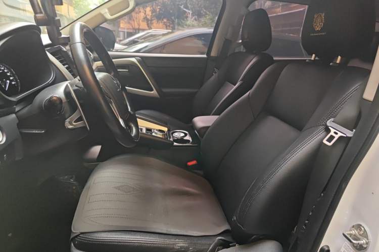 Used Mitsubishi Pajero Sport  Left Front Seat