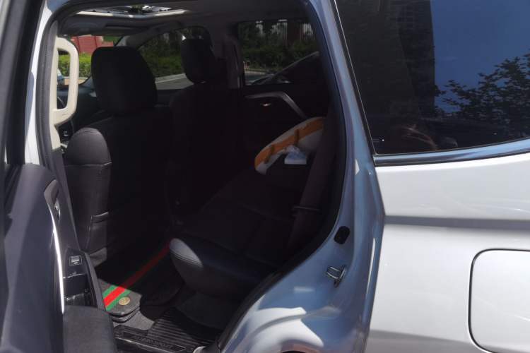 Used Mitsubishi Pajero Sport  Left Rear Seat