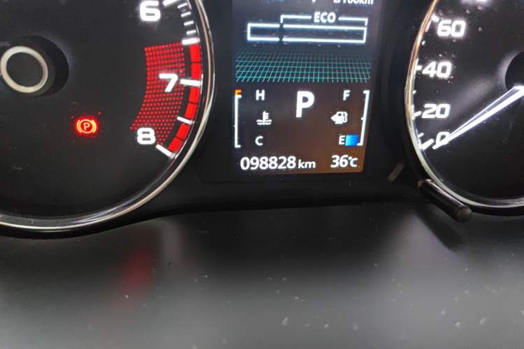 Used Mitsubishi Pajero Sport  Odometer Close Up