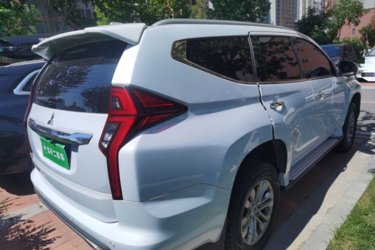 Used Mitsubishi Pajero Sport  Rear Right 45 Deg