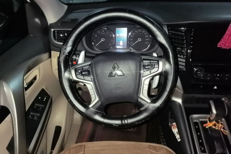 Used Mitsubishi Pajero Sport  Steering Wheel
