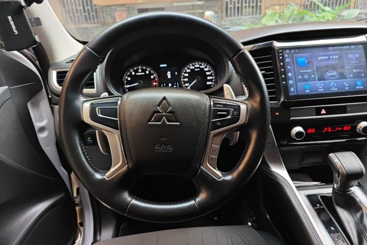 Used Mitsubishi Pajero Sport  Steering Wheel