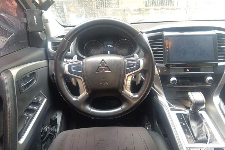 Used Mitsubishi Pajero Sport  Steering Wheel