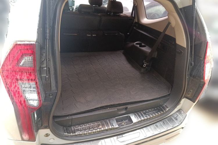 Used Mitsubishi Pajero Sport  Trunk