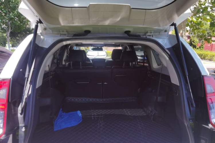 Used Mitsubishi Pajero Sport  Trunk