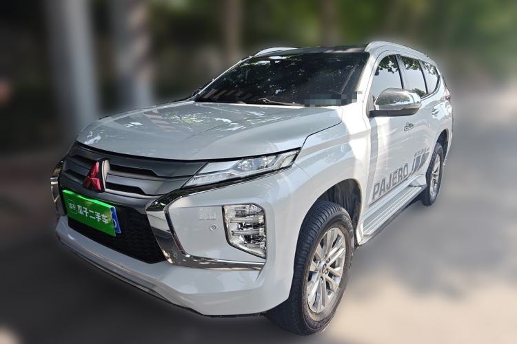 Used Mitsubishi Pajero Sport Pajero Pinin 3.0 Gasoline Automatic 7-Seater Guazi used car, China used car export, Used car for sale, Used  cars, Cheapest cars for sale