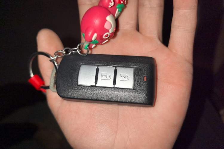 Used Mitsubishi Pajero Sport  Vehicle Key