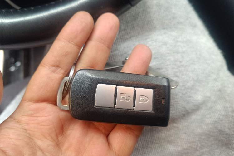Used Mitsubishi Pajero Sport  Vehicle Key