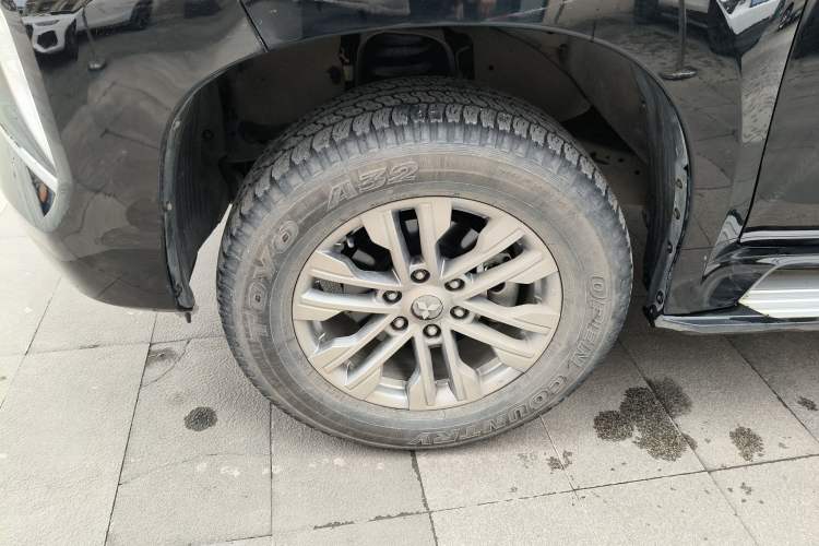 Used Mitsubishi Pajero Sport 2020 3.0L Luxury Edition Exterior 7