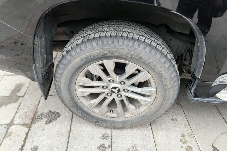 Used Mitsubishi Pajero Sport 2020 3.0L Luxury Edition Exterior 8