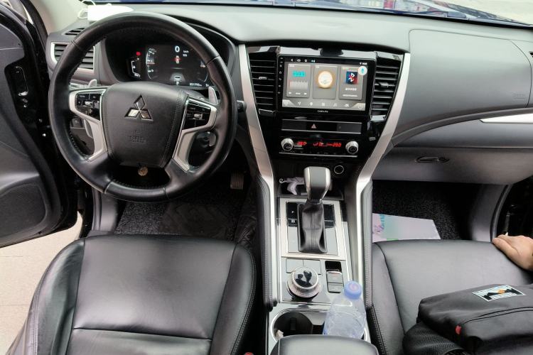 Used Mitsubishi Pajero Sport 2020 3.0L Luxury Edition Interior 2