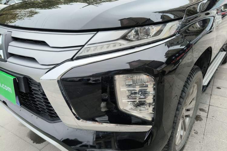Used Mitsubishi Pajero Sport 2020 3.0L Luxury Edition Left Front Headlight