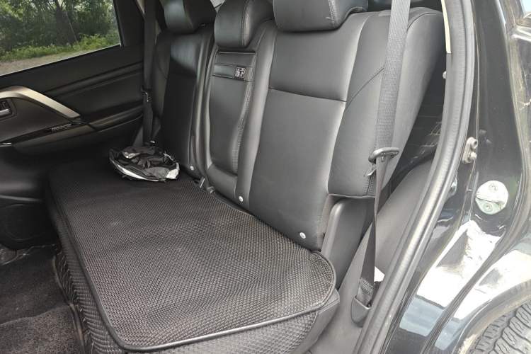 Used Mitsubishi Pajero Sport 2020 3.0L Luxury Edition Left Rear Seat