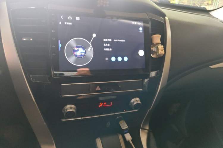 Used Mitsubishi Pajero Sport 2020 3.0L Executive Edition Audio And AC Panel