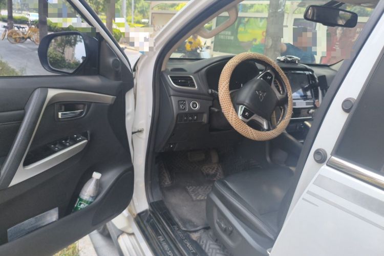 Used Mitsubishi Pajero Sport 2020 3.0L Luxury Edition Driver Seat