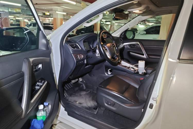 Used Mitsubishi Pajero Sport 2020 3.0L Luxury Edition Driver Seat