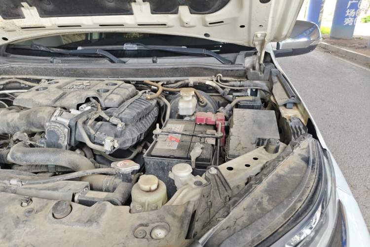 Used Mitsubishi Pajero Sport 2020 3.0L Executive Edition Engine Bay Left