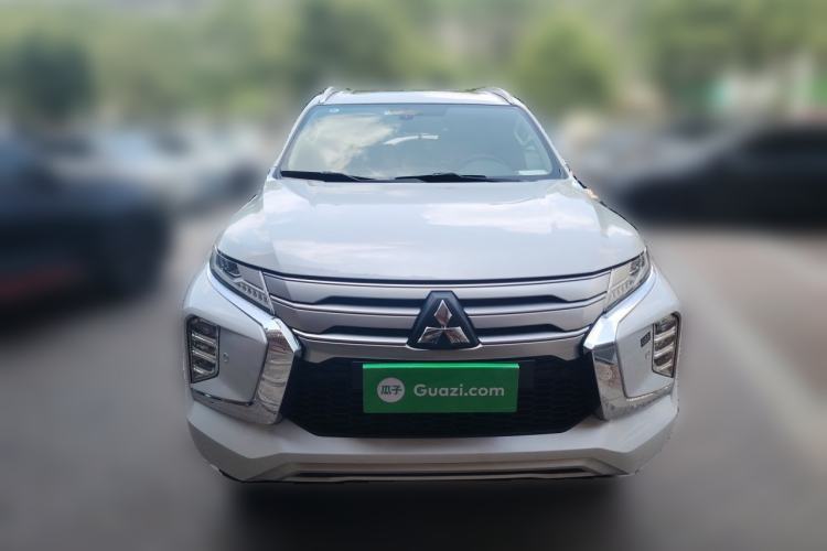 Used Mitsubishi Pajero Sport  Front