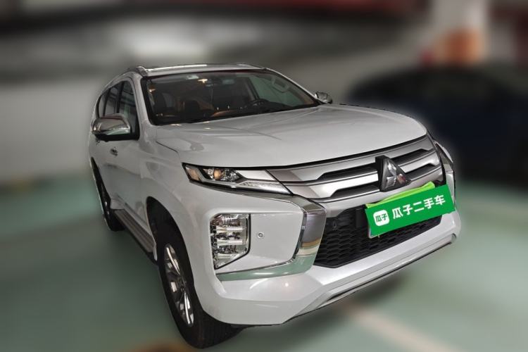Used Mitsubishi Pajero Sport 2020 3.0L Luxury Edition Front Right 45 Deg