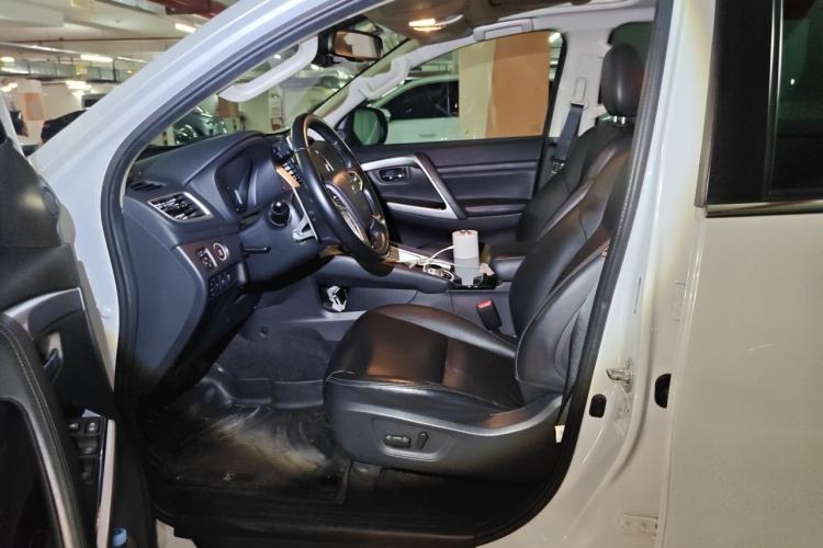 Used Mitsubishi Pajero Sport 2020 3.0L Luxury Edition Left Front Seat