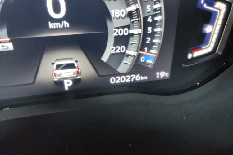 Used Mitsubishi Pajero Sport 2020 3.0L Luxury Edition Odometer Close Up