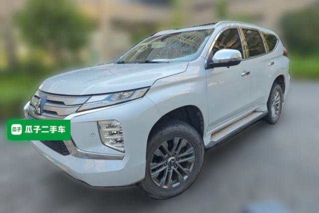Ojetý Mitsubishi Pajero Sport 2020 3.0L Executive Edition