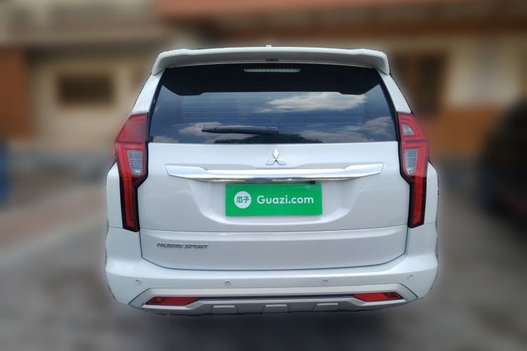 Used Mitsubishi Pajero Sport  Rear
