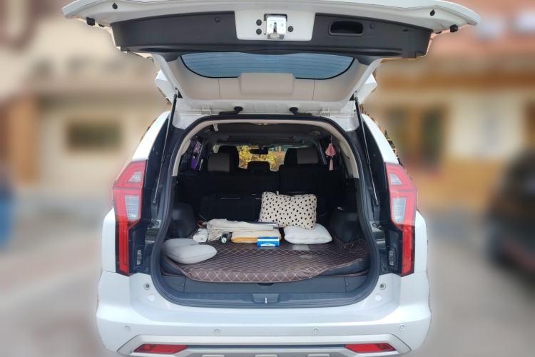 Used Mitsubishi Pajero Sport  Trunk