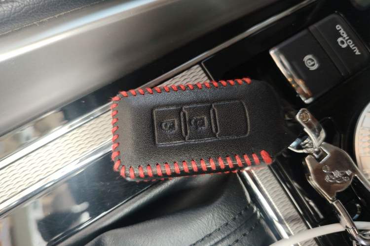 Used Mitsubishi Pajero Sport  Vehicle Key