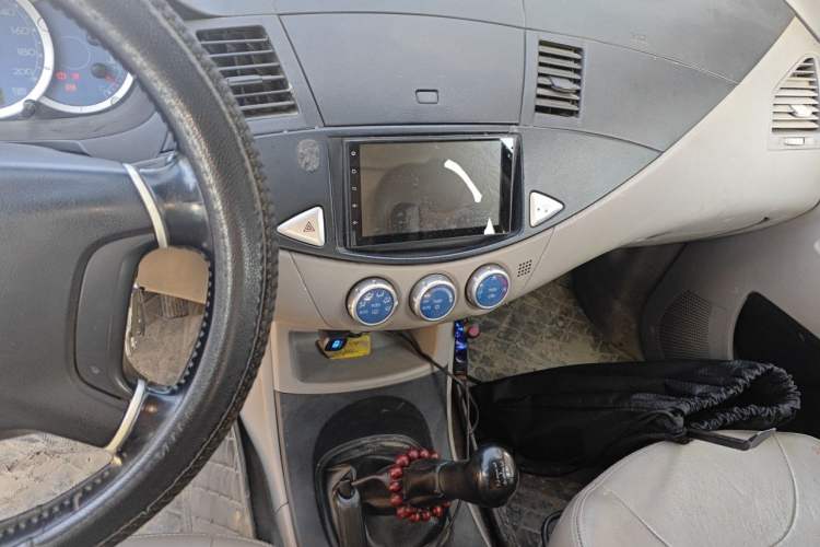Used Mitsubishi Zinger 2010 2.0L Manual Transmission Luxury Version Audio And AC Panel