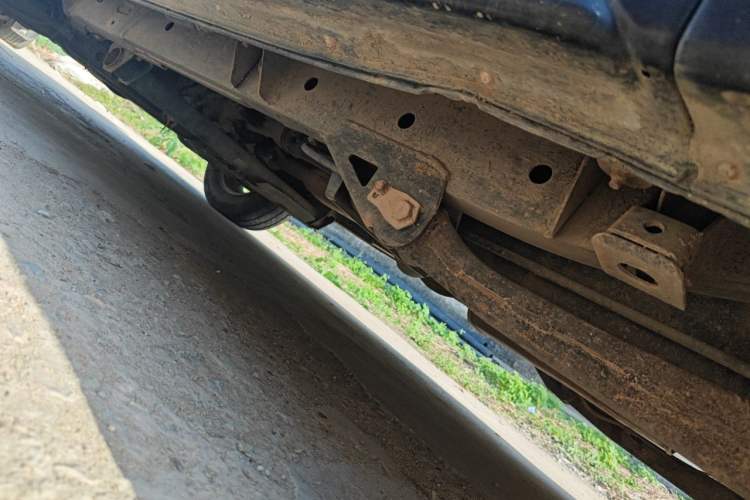 Used Mitsubishi Zinger 2010 2.0L Manual Transmission Luxury Version Chassis Rear Left