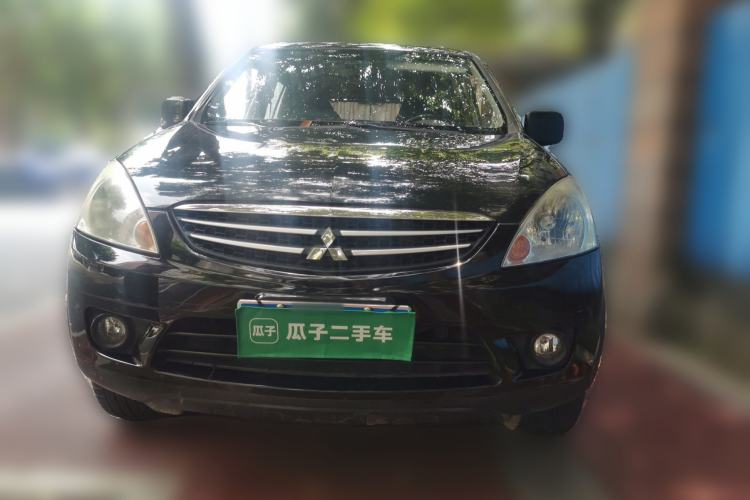 Used Mitsubishi Zinger 2010 2.0L Automatic Luxury Version Front