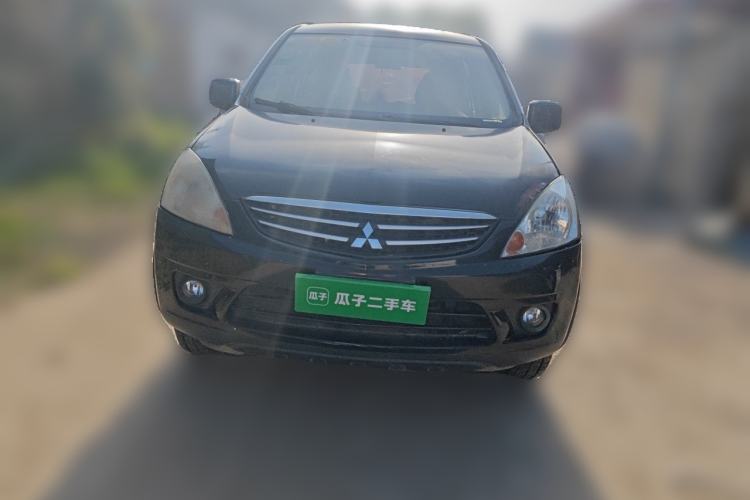 Used Mitsubishi Zinger 2010 2.0L Manual Transmission Luxury Version Front