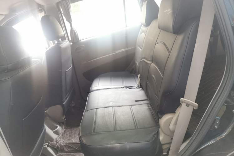 Used Mitsubishi Zinger 2010 2.0L Automatic Luxury Version Left Rear Seat