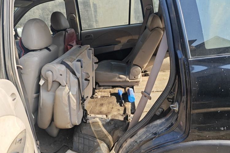 Used Mitsubishi Zinger 2010 2.0L Manual Transmission Luxury Version Left Rear Seat