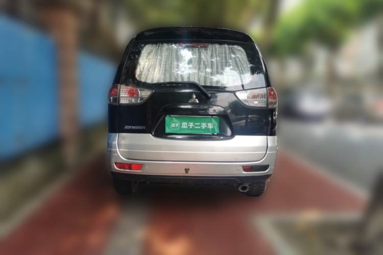 Used Mitsubishi Zinger 2010 2.0L Automatic Luxury Version Rear