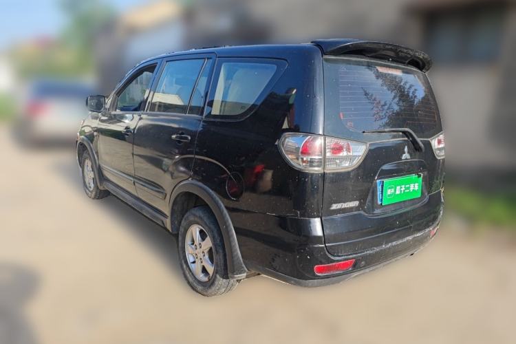 Used Mitsubishi Zinger 2010 2.0L Manual Transmission Luxury Version Rear Left 45 Deg