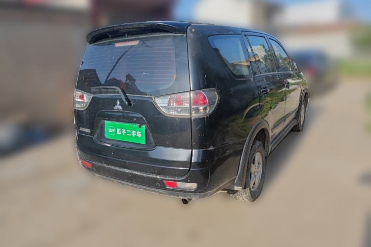 Used Mitsubishi Zinger 2010 2.0L Manual Transmission Luxury Version Rear Right 45 Deg