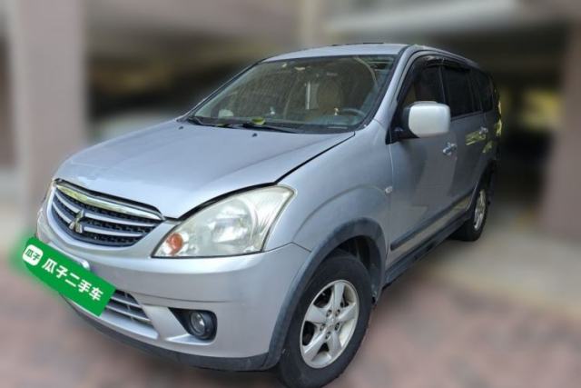 Used Mitsubishi Zinger 2010 2.0L Automatic-Transmission Flagship Version