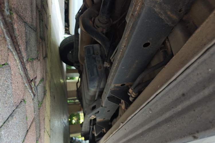 Used Mitsubishi Zinger 2010 2.0L Automatic-Transmission Flagship Version Chassis Front Left