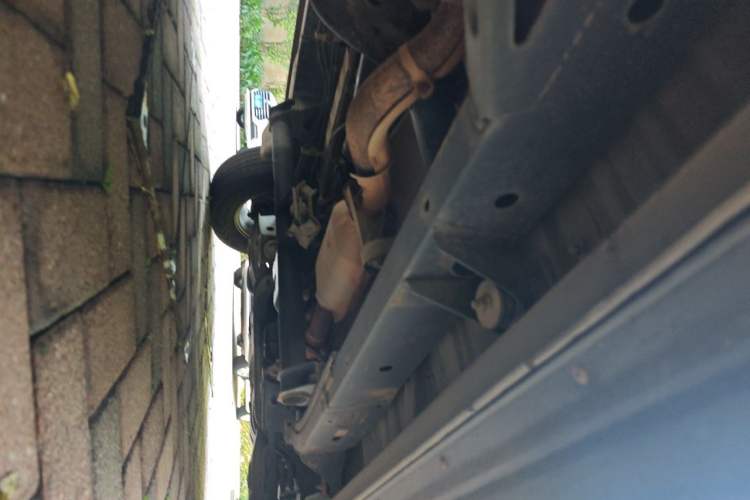 Used Mitsubishi Zinger 2010 2.0L Automatic-Transmission Flagship Version Chassis Rear Right