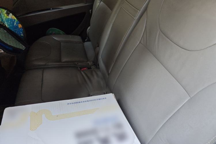 Used Mitsubishi Zinger 2010 2.0L Automatic-Transmission Flagship Version Left Rear Seat