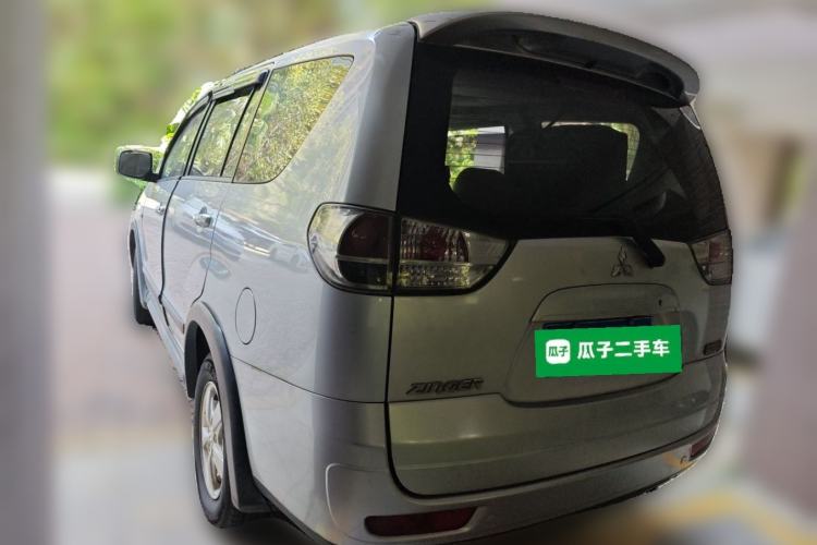 Used Mitsubishi Zinger 2010 2.0L Automatic-Transmission Flagship Version Rear Left 45 Deg