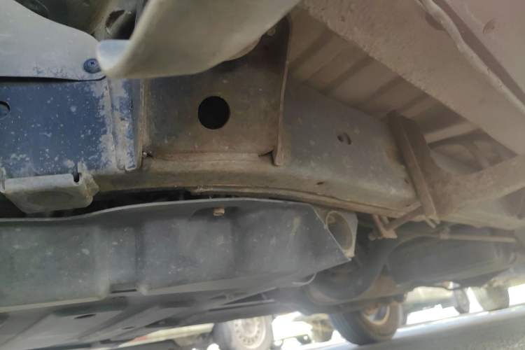 Used Mitsubishi Zinger 2011 2.0L Manual Transmission Luxury Version Chassis Front Left