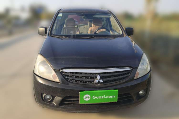 Used Mitsubishi Zinger 2011 2.0L Manual Classic Trim Front
