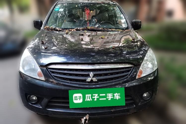 Used Mitsubishi Zinger 2011 2.0L Manual Transmission Luxury Version Front