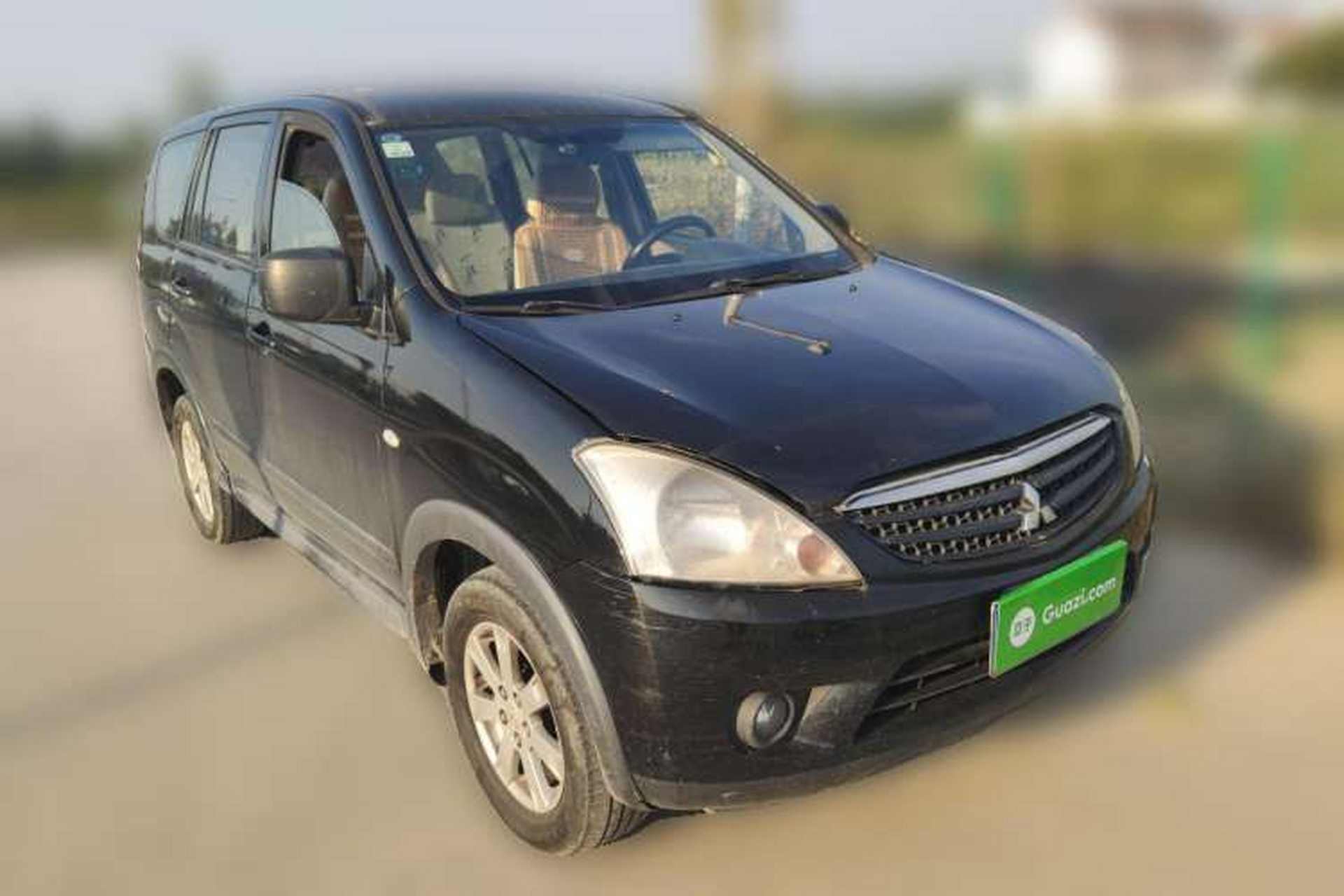 Used Mitsubishi Zinger 2011 2.0L Manual Classic Trim Front Right 45 Deg