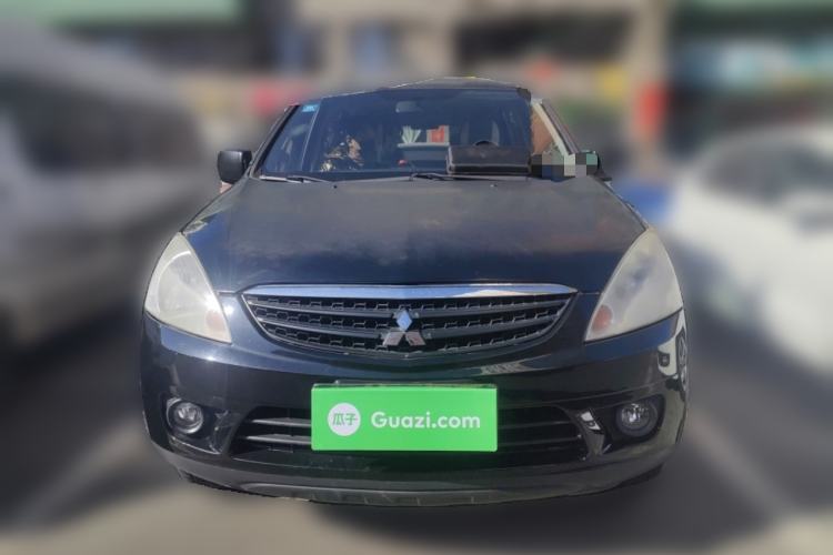 Used Mitsubishi Zinger 2011 2.0L Manual Transmission Luxury Version Front