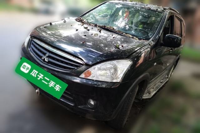 Used Mitsubishi Zinger 2011 2.0L Manual Transmission Luxury Version